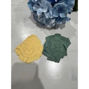 Set of‎ 2 Club Monaco flower pins